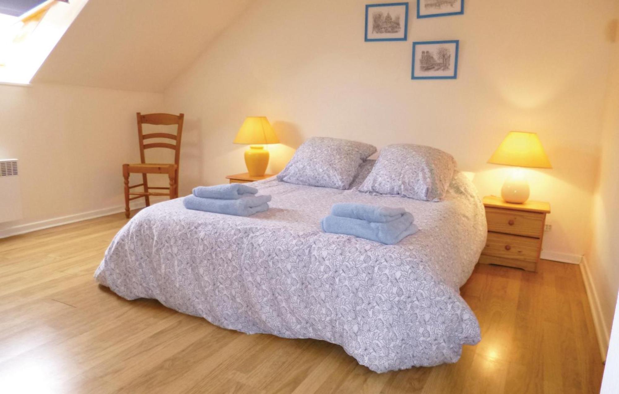 3 Bedroom Cozy Home In Brucheville Carentan-les-Marais Exteriör bild