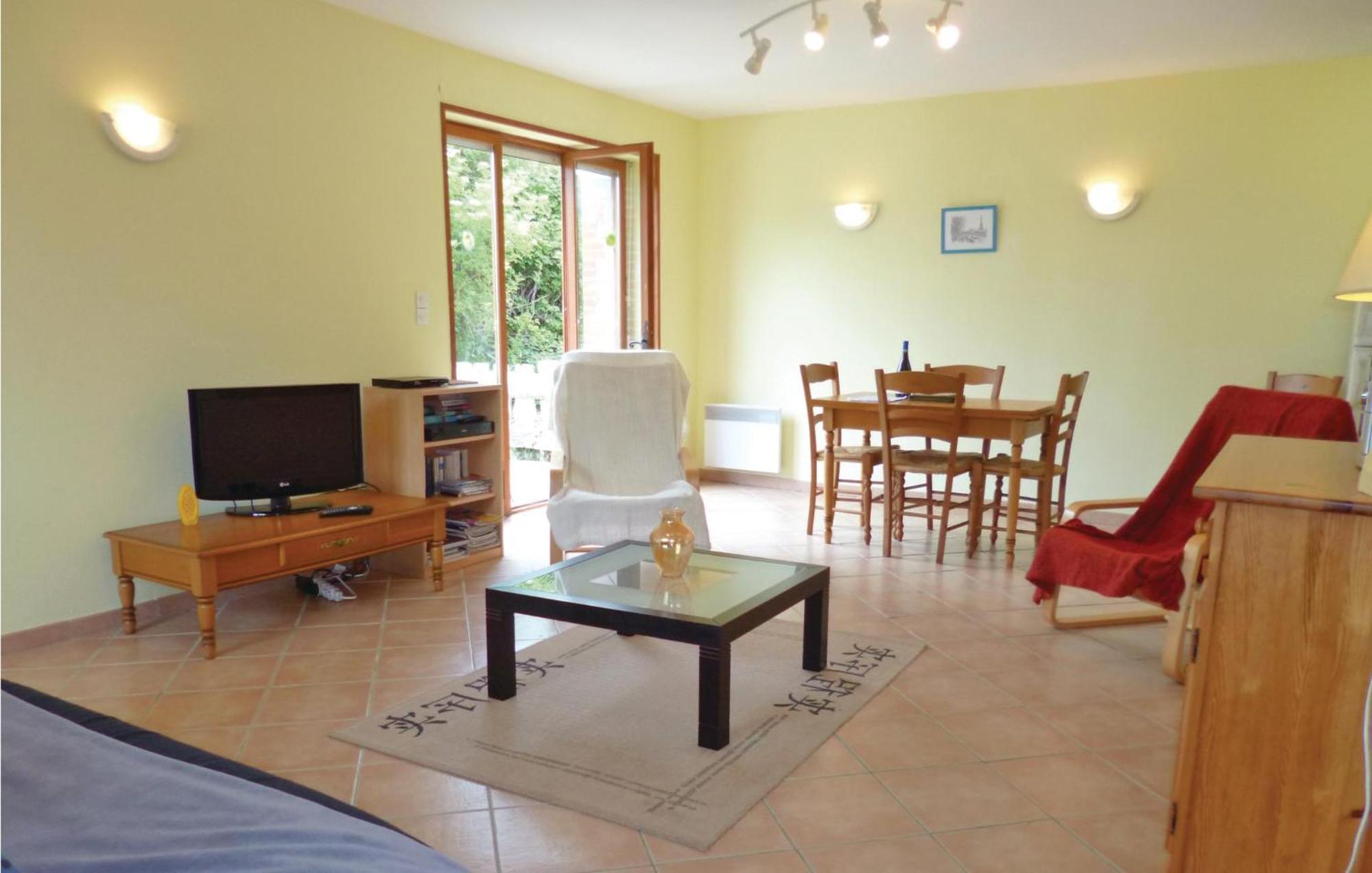 3 Bedroom Cozy Home In Brucheville Carentan-les-Marais Exteriör bild